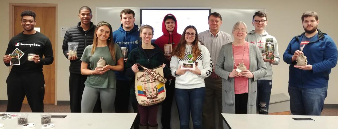 Duane Brown from the Aroma of the Andes when he visited Kandas Queen’s Marketing 202 class to introduce his product to the students