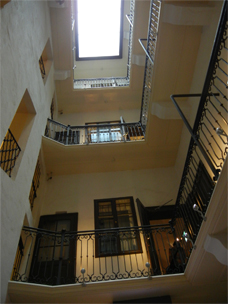 Art students view interior of Mozart's home