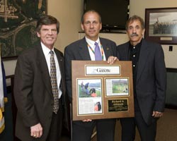 GSC Presents Plaque to Yeager Airport