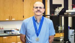 Dr. Kevin L. Evans, Glenville State University’s 2023 Faculty Award of Excellence recipient. (GSU Photo/Seth Stover)