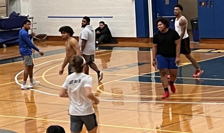Basketball players in Black Student Union game
